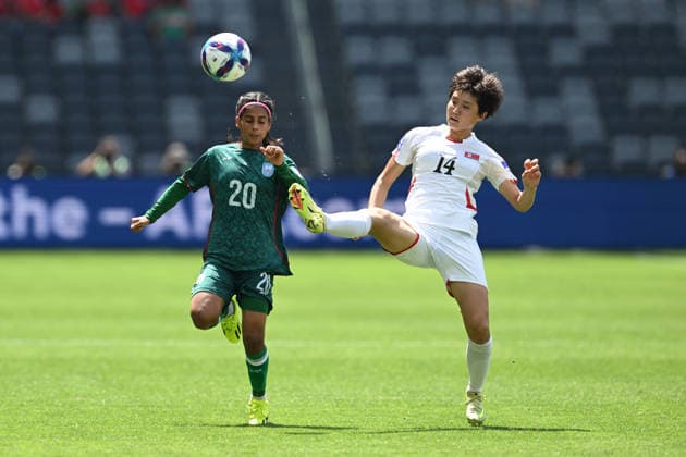 SOCCER ASIAN CUP BANGLADESH NORTH KOREA, Shamsunnahar of Bangladesh and Hwang Yu Yong of North Korea during the AFC Women™s Asian Cup Group B match between Bangladesh and North Korea at CommBank Stadium in Sydney, Friday, March 6, 2026. ( NO ARCHIVING, EDITORIAL USE ONLY SYDNEY NEW SOUTH WALES AUSTRALIA  Copyright: xDEANxLEWINSx 20260306186021631863