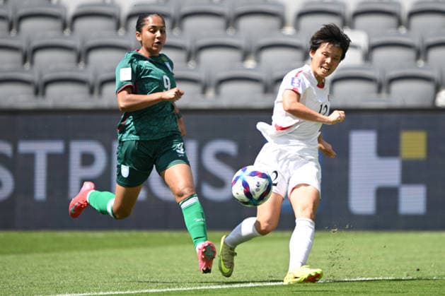 SOCCER ASIAN CUP BANGLADESH NORTH KOREA, Hong Song Ok of North Korea and Rania Sidiqi Anika of Bangladesh during the AFC Women™s Asian Cup Group B match between Bangladesh and North Korea at CommBank Stadium in Sydney, Friday, March 6, 2026. ( NO ARCHIVING, EDITORIAL USE ONLY SYDNEY NEW SOUTH WALES AUSTRALIA  Copyright: xDEANxLEWINSx 20260306160999160090