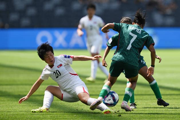 SOCCER ASIAN CUP BANGLADESH NORTH KOREA, Chae Un Yong of North Korea tackles Sapna Rani of Bangladesh during the AFC Women™s Asian Cup Group B match between Bangladesh and North Korea at CommBank Stadium in Sydney, Friday, March 6, 2026. ( NO ARCHIVING, EDITORIAL USE ONLY SYDNEY NEW SOUTH WALES AUSTRALIA  Copyright: xDEANxLEWINSx 20260306187688087590
