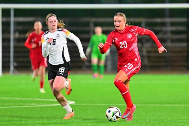 Hammarby IP STOCKHOLM, SWEDEN - MARCH 05: Nikoline Nielsen of Denmark and Dana Kessler of Germany in the UEFA Womens U17, U 17 EURO Qualifier, EM, Europameisterschaft football match between Germany and Denmark at Hammarby IP on March 5, 2026 in Stockholm, Sweden. (Peter Sonander SPP) Copyright: xPeterxSonanderx xSPPx spp-en-PeSoSp-PSon-20260305-184542_PS_6358.JPEG