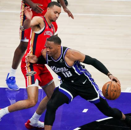 (260306) -- SACRAMENTO, March 6, 2026 -- Russell Westbrook (R) of Sacramento Kings dribbles during the 2025-2026 NBA, Basketball Herren, USA regular season basketball game between New Orleans Pelicans and Sacramento Kings in Sacramento, the United States, March 5, 2026. (Photo by Sun Yuxuan Xinhua) (SP)U.S.-SACRAMENTO-BASKETBALL-NBA-PELICANS VS KINGS WuxXiaoling 