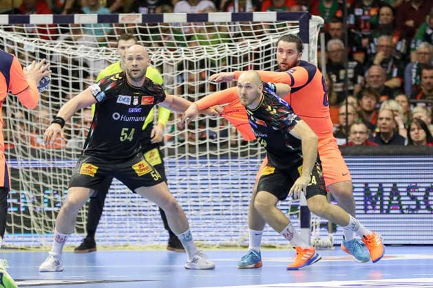05 03 2026, xgox, Handball EHF Champions League SC Magdeburg FC Barcelona v l Oscar Bergendahl Magdeburg, 54 , Luis Frade Barcelona, 82 , Christian O Sullivan Magdeburg, 24 duel, duel, fight, tackle Magdeburg