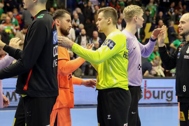 05 03 2026, xgox, Handball EHF Champions League SC Magdeburg FC Barcelona v l Sergey Hernandez Ferrer Magdeburg, 1 , Luis Frade Barcelona, 82 clap each other after the game on the ball, plays the ball Magdeburg