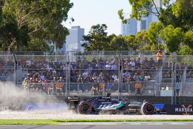 FORMULA ONE AUSTRALIAN GRAND PRIX 2026 George Russell 63 (GBR) Mercedes locks up during the Formula 1 Qatar Airways Australian Grand Prix 2026, 1st round of the 2026 Formula One World Championship, WM, Weltmeisterschaft from March 6 to 8, 2026 at the Albert Park Circuit, Melbourne, Australia. Credit: Robbie Hoad Every Second Media Editorial use only. All images are copyright Every Second Media Limited. No images may be reproduced without prior permission. Copyright: xIMAGO EveryxSecondxMediax ESM-1841-0250 RobbiexHoadx xEveryxSecondxMediax