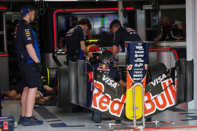 RedBull pit during the Free Practices of Qatar Airways Australian Grand Prix of Formula One at the Albert Park Circuit in Melbourne on Australia on March 06, 2026 in Melbourne, Australia Photo by Philippe Nanchino Eurasia Sport Images Melbourne Albert Park Circuit Australia Copyright: x x2026xEurasiaxSportxImagesx jp-en-EuSpIm-MPS_PPN_GP.F1_Australia_06Mar2026_AU018