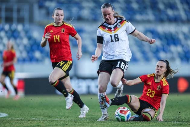 Soccer Women U23 international match Germany Belgium on 06 03 2026 at Lohrheidestadion in Bochum Luca Birkholz Germany , left Gaelle Nierynck Belgium , right DFB regulations prohibit any use of photographs as image sequences and or quasi video xJRx