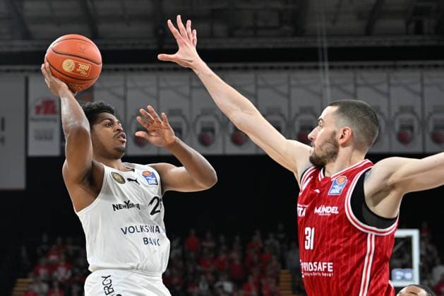 BAMBERG 06 03 2026 Basketball easycredit 1 Basketball Bundesliga 22 Matchday Bamberg Baskets vs Basketball Lions Braunschweig Grant Sherfield 25, Basketball Lions Braunschweig vs Daniel Keppeler 31, Bamberg Baskets Bamberg Baskets vs Basketball Lions Braunschweig