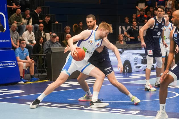 Till Pape Skyliners Frankfurt, 19 in duel against Nemanja Djurisic Syntainics MBC, 42 Syntainics MBC vs Skyliners Frankfurt, Basketball, 1 Basketball Bundesliga, 22 Matchday, Season 2025 2026, 06 03 2026 Syntainics MBC vs Skyliners Frankfurt, Basketball, 1 Basketball Bundesliga, 22 Matchday, Season 2025 2026, 06 03 2026 Weissenfels Copyright: xEibner-Pressefoto PiaxSchindlerx EP_PSR