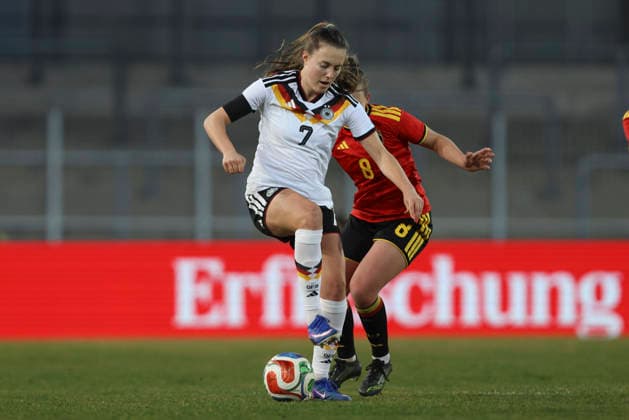 Mara Alber Germany and Karlijn Helsen Belgium in a duel during the match between Germany U23 and Belgium U23, Lohrheidestadion on 06 March 2026 in Bochum, Germany Photo by Oliver Kaelke DeFodi Images Mara Alber Germany and Karlijn Helsen Belgium battle for the ball during the match between Germany and Belgium at Lohrheidestadion on March 6, 2026 in Bochum, Germany Photo by Oliver Kaelke DeFodi Images DFL regulations prohibit any use of photographs as image sequences and or quasi video Photo by Oliver Kaelke DeFodi Images