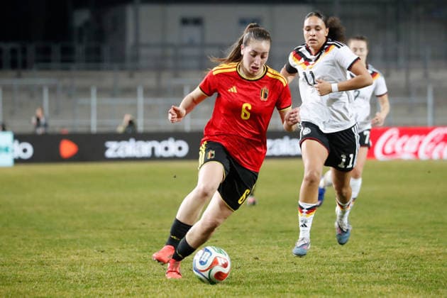 Wattenscheid, Germany 06 March 2026 Womens U23 international match 2025 2026 Germany v Belgium Pictured from left in a duel Lena Hubaut Belgium and Lisa Baum Germany Lohrheidestadion Nordrhein Westfalen Copyright: xFotostandx xvanxderxVeldenx