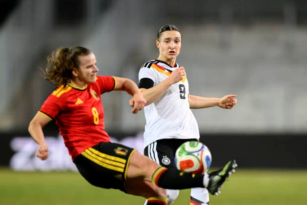 l r Karlijn Helsen BEL , Sophie Weidauer GER action, duel, Soccer Women U 23 international match, Germany GER Belgium BEL , on 06 03 2026 in Bochum Wattenscheid Germany Lohrheidestadion