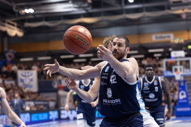 Nemanja Djurisic MBC, 42 , Jacob Holt Skyliners, 10 , Syntainics MBC vs Skyliners Frankfurt, Basketball, 1 Bundesliga, Men, 22 Matchday, Main Round, Season 2025 26, 06 03 2026 Weißenfels Stadthalle Sachsen Anhalt Germany