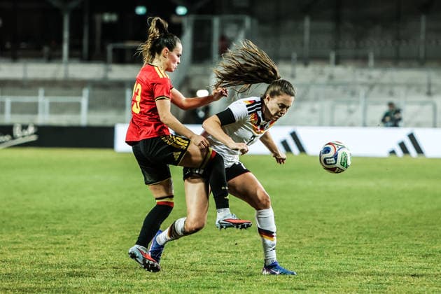 Sport, Football, U23 Womens National Team Season 2025 2026 International match Germany U23 Belgium U23 06 03 2026, Lohrheidestadion Gaelle Nierynck Belgium, 23 Mara Alber Germany, 7 Bochum Wattenscheid Lohrheidestadion Nordrhein Westfalen Germany