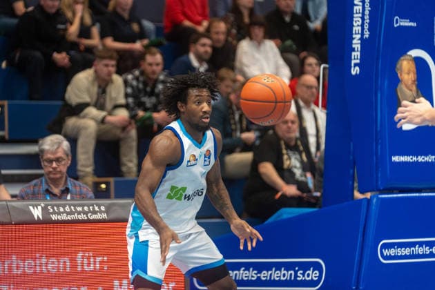 Isaiah Swope Skyliners Frankfurt, 01 starts a fast attack Syntainics MBC vs Skyliners Frankfurt, Basketball, 1 Basketball Bundesliga, 22 Matchday, Season 2025 2026, 06 03 2026 Syntainics MBC vs Skyliners Frankfurt, Basketball, 1 Basketball Bundesliga, 22 Matchday, Season 2025 2026, 06 03 2026 Weissenfels Copyright: xEibner-Pressefoto PiaxSchindlerx EP_PSR