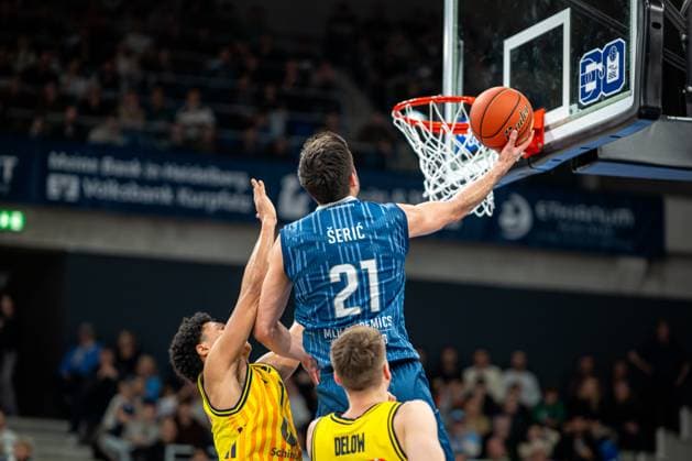 Scene with Mateo Seric 21 MLP Academics Heidelberg throwing, Malte Delow 6 Alba Berlin and Martin Hermannsson 15 Alba Berlin defending easyCredit BBL MLP Academics Heidelberg - Alba Berlin 06 03 2026 Copyright: xspeedshotx