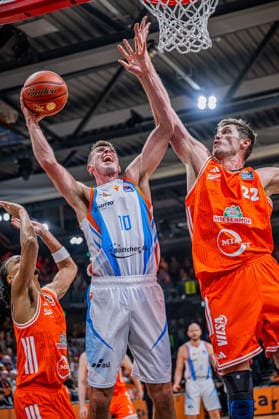 1. Basketball Bundesliga, easyCredit BBL, Saison 2025 2026, Herren, Hauptrunde, 22. Spieltag, 06.03.2026, RASTA Vechta - Science City Jena Joe Wieskamp ( 10 - Science City Jena) beim Korbleger Vechta RASTA Dome Niedersachsen Deutschland *** 1 Basketball Bundesliga, easyCredit BBL, Season 2025 2026, Men, Main Round, 22 Matchday, 06 03 2026, RASTA Vechta Science City Jena Joe Wieskamp 10 Science City Jena at Korbleger Vechta RASTA Dome Niedersachsen Germany