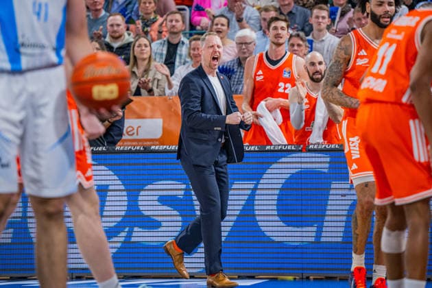 1 Basketball Bundesliga, easyCredit BBL, Season 2025 2026, Men, Main Round, 22 Matchday, 06 03 2026, RASTA Vechta Science City Jena Christian Held Head Coach RASTA Vechta shows emotions during the game Vechta RASTA Dome Lower Saxony Germany