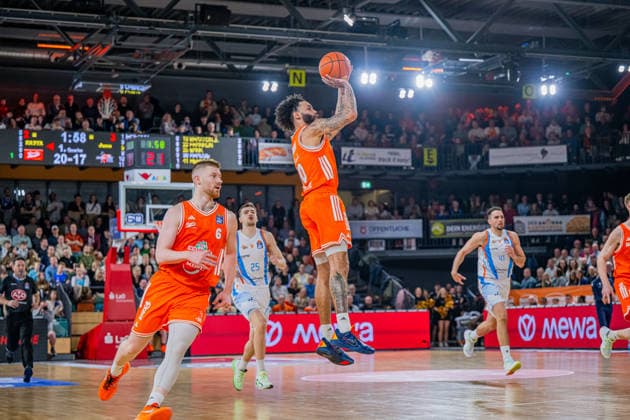 1 Basketball Bundesliga, easyCredit BBL, Season 2025 2026, Men, Main Round, 22 Matchday, 06 03 2026, RASTA Vechta Science City Jena Tevin Brown 10 RASTA Vechta at Jumpshot Vechta RASTA Dome Lower Saxony Germany