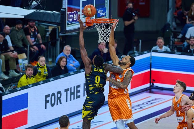 Babacar Sane MHP Riesen Ludwigsburg, 00 , Joel Soriano ratiopharm ulm, 12 under the basket GER, ratiopharm ulm vs MHP Riesen Ludwigsburg, Basketball, 22 Matchday, EasyCredit BBL, Season 2025 2026, 06 03 2026 GER, ratiopharm ulm vs MHP Riesen Ludwigsburg, Basketball, 22 Matchday, EasyCredit BBL, Season 2025 2026, 06 03 2026 New Ulm Copyright: xEibner-Pressefoto GeraldxOelze-dexStoppanyx EP_ODS