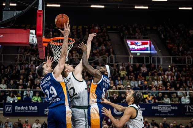 Basketball, BBL, Rostock Seawolves - Gladiators Trier