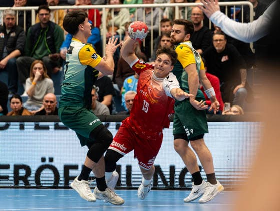Nils Homscheid TuSEM Essen, 15 on goal throw against Luca Richter VfL Eintracht Hagen, 77 TuSEM Essen vs VfL Eintracht Hagen, Handball, 2 Bundesliga, Matchday 23, Season 2025 2026, 06 03 2026 TuSEM Essen vs VfL Eintracht Hagen, Handball, 2 Bundesliga, Matchday 23, Season 2025 2026, 06 03 2026 Essen Copyright: xEibner-Pressefoto DamianxKruczynx EP_DKI