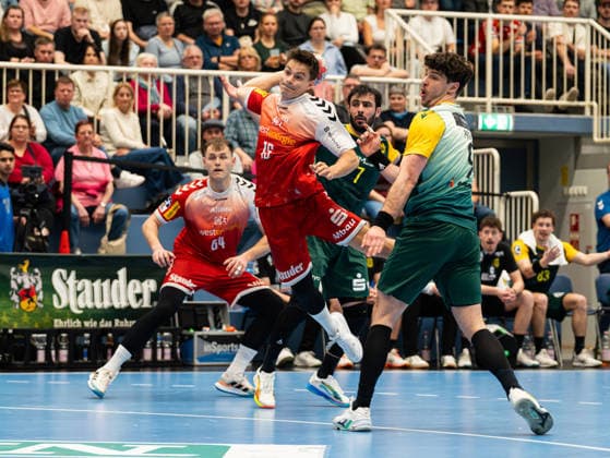 Nils Homscheid TuSEM Essen, 15 on goal throw against Tilman Proehl VfL Eintracht Hagen, 09 TuSEM Essen vs VfL Eintracht Hagen, Handball, 2 Bundesliga, Matchday 23, Season 2025 2026, 06 03 2026 TuSEM Essen vs VfL Eintracht Hagen, Handball, 2 Bundesliga, Matchday 23, Season 2025 2026, 06 03 2026 Essen Copyright: xEibner-Pressefoto DamianxKruczynx EP_DKI