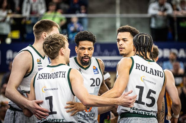 Rostock, Germany 06 March 2026 1 BBL 2025 2026 Rostock Seawolves vs VET CONCEPT Gladiators Trier In the picture 2 from left Steven Ashworth VET CONCEPT Gladiators Trier , 3 from left Urald King VET CONCEPT Gladiators Trier and 4 from left Jordan Roland VET CONCEPT Gladiators Trier Copyright: xFotostandx xVoelkerx