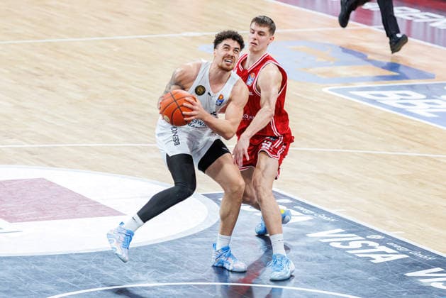 Joshua Obiesie Basketball Loewen Braunschweig, 08 , Richard Balint BMA365 Bamberg Baskets, 11 , BMA365 Bamberg Baskets vs Basketball Loewen Braunschweig, Basketball, easyCredit BBL, 22 Matchday, 06 03 2026 BMA365 Bamberg Baskets vs Basketball Loewen Braunschweig, Basketball, easyCredit BBL, 22 Matchday, 06 03 2026 Bamberg Copyright: xEibner-Pressefoto G.xSantemizx EP_EER