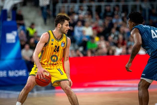 Match action with 24 Alba Berlin and 40 MLP Academics Heidelberg easyCredit BBL MLP Academics Heidelberg - Alba Berlin 06 03 2026 Copyright: xspeedshotx