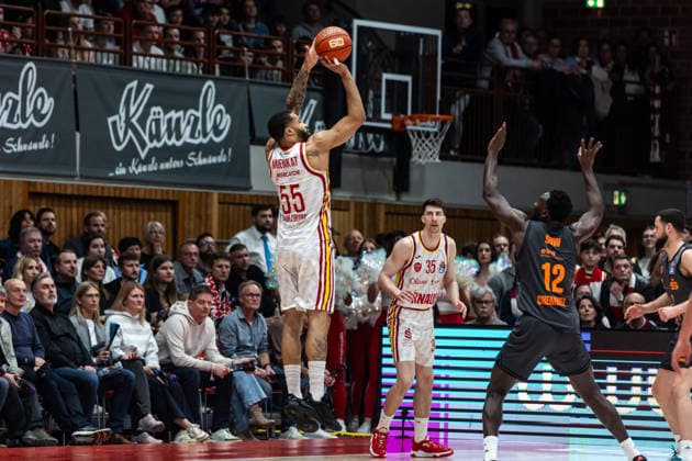 GER, easy Credit Basketball Bundesliga, Fitness First Würzburg Baskets Niners Chemnitz 06 03 2026, tectake ARENA Würzburg, Würzburg, GER, easy Credit Basketball Bundesliga, Fitness First Würzburg Baskets Niners Chemnitz David Muenkat Fitness First Würzburg Baskets 55 Foto Alexander Trienitz Würzburg tectake ARENA Würzburg Bayern Germany