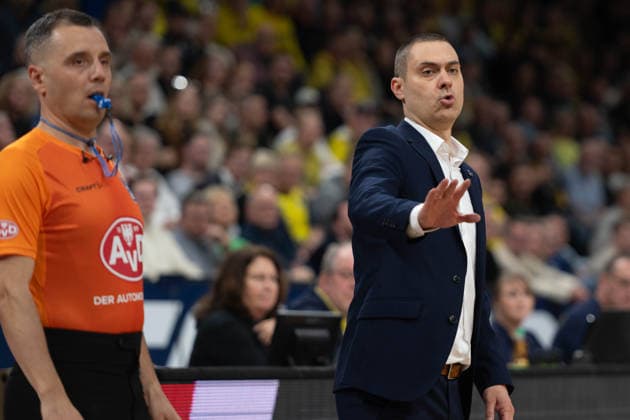 GER, Basketball, easy Credit BBL, EWE Baskets Oldenburg vs Telekom Baskets Bonn 06 03 2026, EWE Arena, Oldenburg, GER, easy Credit BBL, EWE Baskets Oldenburg vs Telekom Baskets Bonn, in the picture Marko STANKOVIC Telekom Baskets Bonn Headcoach nordphotoxgmbhx xRojahn nph00310