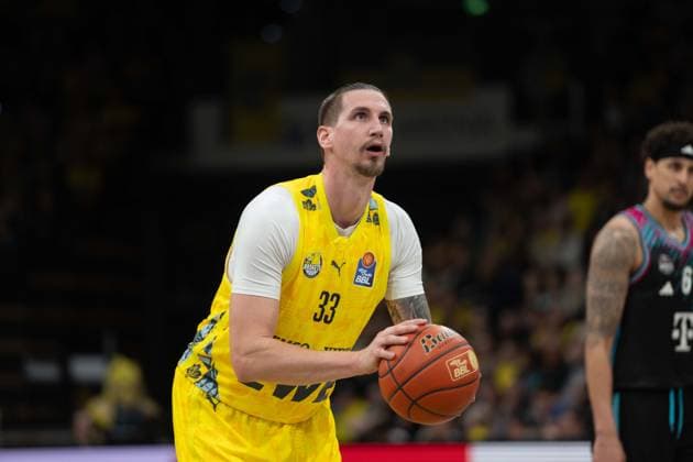 GER, Basketball, easy Credit BBL, EWE Baskets Oldenburg vs Telekom Baskets Bonn 06 03 2026, EWE Arena, Oldenburg, GER, easy Credit BBL, EWE Baskets Oldenburg vs Telekom Baskets Bonn, in the picture at the free throw Tomislav ZUBCIC EWE Baskets Oldenburg 33 nordphotoxgmbhx xRojahn nph00310