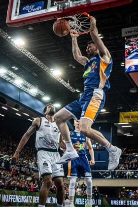 Rostock, Germany 06 March 2026 1 BBL 2025 2026 Rostock Seawolves vs VET CONCEPT Gladiators Trier In the picture Owen Klassen Rostock Seawolves makes a dunk, dunkt Copyright: xFotostandx xVoelkerx