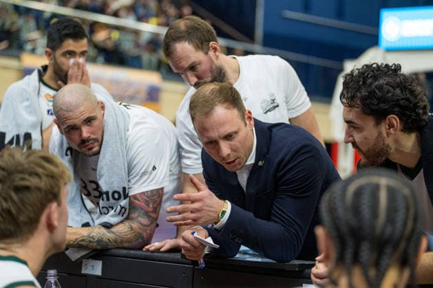 Rostock, Germany 06 March 2026 1 BBL 2025 2026 Rostock Seawolves vs VET CONCEPT Gladiators Trier In the picture 2 from right Head Coach Jacques Schneider VET CONCEPT Gladiators Trier Copyright: xFotostandx xVoelkerx
