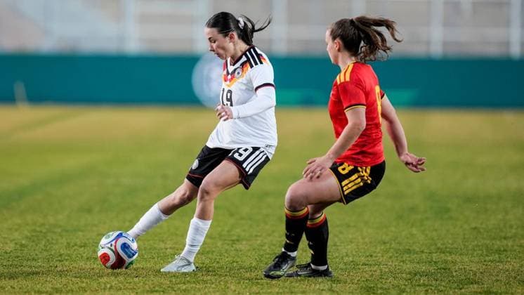 Womens soccer in Essen FOR EDITORIAL PURPOSES ONLY EDITORIAL USE ONLY p Loreen Bender Germany vs Karlijn Helsen Belgium The international match between the womens U23 team and Belgium, ended on 06 03 2026 in the Lohrheidestadion, Bochum Wattenscheid with 4 2 Michael Gohl FUNKE Foto Services p Sport Deutschland Nordrhein Westfalen Bochum Copyright MichaelxGohl Copyright: MichaelxGohl doc84v1hxe6wjrmtrhwawh ,EDITORIAL USE ONLY Copyright: MichaelxGohl