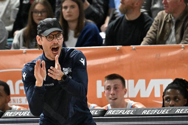GER, EasyCredit BBL RASTA Vechta Science City Jena 06 03 2026, RASTA Dome, Vechta, GER, EasyCredit BBL RASTA Vechta Science City Jena in the picture Björn Harmsen Head Coach , Science City Jena Gestures, facial expressions, emotions in the coching zone on the sidelines, nordphotoxGmbHxx xKokenge nph00001