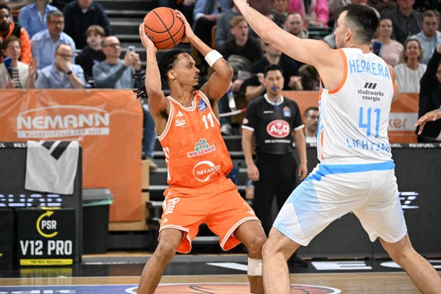 GER, EasyCredit BBL RASTA Vechta Science City Jena 06 03 2026, RASTA Dome, Vechta, GER, EasyCredit BBL RASTA Vechta Science City Jena in picture Alonzo Verge Jr RASTA Vechta 11 Alex Herrera Science City Jena, 41 nordphotoxGmbHxx xKokenge nph00001