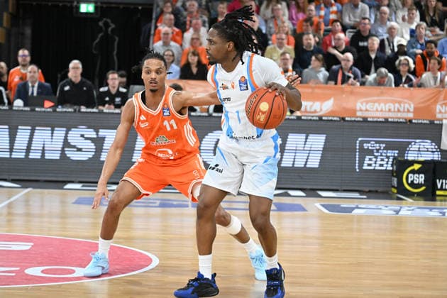GER, EasyCredit BBL RASTA Vechta Science City Jena 06 03 2026, RASTA Dome, Vechta, GER, EasyCredit BBL RASTA Vechta Science City Jena in picture Alonzo Verge Jr RASTA Vechta 11 Uchenna Iroegbu Science City Jena 1 nordphotoxGmbHxx xKokenge nph00001