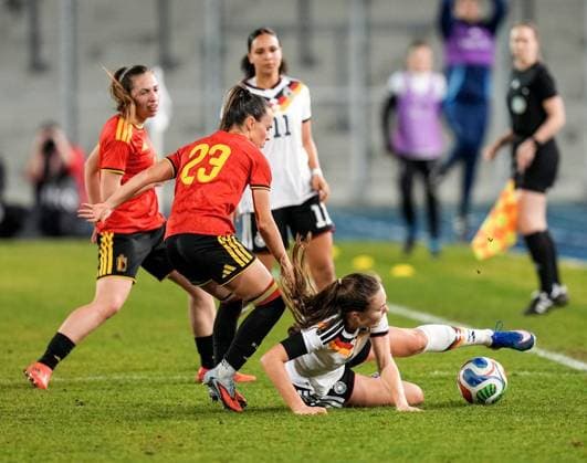 Womens soccer in Essen FOR EDITORIAL PURPOSES ONLY EDITORIAL USE ONLY p Mara Alber Germany vs Gaelle Niernyck Belgium The international match of the womens U23 against Belgium, ended on 06 03 2026 in the Lohrheidestadion, Bochum Wattenscheid with 4 2 Michael Gohl FUNKE Foto Services p Sport Deutschland Nordrhein Westfalen Bochum Copyright MichaelxGohl Copyright: MichaelxGohl doc84v1r7v0cchjnsm8awh ,EDITORIAL USE ONLY Copyright: MichaelxGohl
