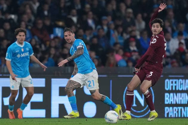 Napoli™s Matteo Politano Torino™s Rafael Obrador during the Serie A EniLive soccer match between Napoli and Torino at the Diego Armando Maradona stadium, Italy - Naples Friday March 06, 2026 - Soccer ( Photo by Alfredo Falcone LaPresse )  Copyright: xAlfredoxFalcone LaPressex