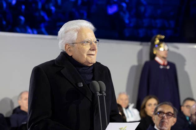 March 6, 2026, Verona: Il Presidente della Repubblica Sergio Mattarella alla cerimonia di apertura dei Giochi Paralimpici Invernali Milano Cortina 2026, Verona, 6 marzo 2026.ANSA Francesco Ammendola - Ufficio per la Stampa e la Comunicazione della Presidenza della Repubblica +++ UFFICIO STAMPA +++ FOTO NON IN VENDITA - DA USARE SOLO PER FINI GIORNALISTICI +++ NPK +++ .--- An handout picture provided by Quirinale press office shows the italian President of the Republic Sergio Mattarella at the opening ceremony of the Milan-Cortina 2026 Paralympic Winter games, Winterspiele,Spiele, Summer games Verona, 6 March 2026 ANSA Francesco Ammendola - Office for Press and Communications of the Presidency of the Republic handout +++ ANSA PROVIDES ACCESS TO THIS HANDOUT PHOTO TO BE USED SOLELY TO ILLUSTRATE NEWS REPORTING OR COMMENTARY ON THE FACTS OR EVENTS DEPICTED IN THIS IMAGE - NO ARCHIVING - NO LICENSING - NPK Al Via La Cerimonia Delle Paralimpiadi, Applausi Per Mattarella  - ZUMAa110 20260306_zaf_a110_043 Copyright: xUfficioxStampaxQuirinalex