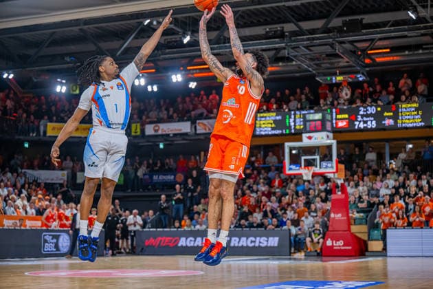 1 Basketball Bundesliga, easyCredit BBL, Season 2025 2026, Men, Main Round, 22 Matchday, 06 03 2026, RASTA Vechta Science City Jena Tevin Brown 10 RASTA Vechta at Jumpshot Vechta RASTA Dome Lower Saxony Germany