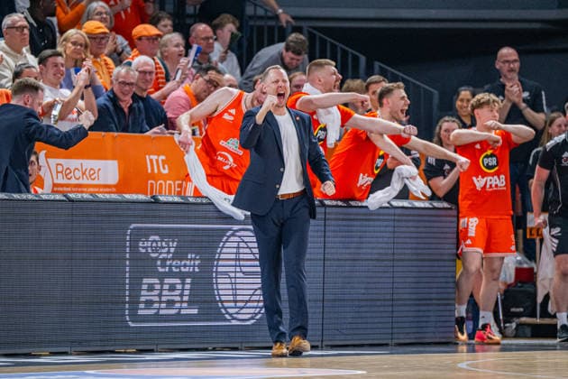 1 Basketball Bundesliga, easyCredit BBL, Season 2025 2026, Men, Main Round, 22 Matchday, 06 03 2026, RASTA Vechta Science City Jena Christian Held Head Coach RASTA Vechta shows emotions during the game Vechta RASTA Dome Lower Saxony Germany