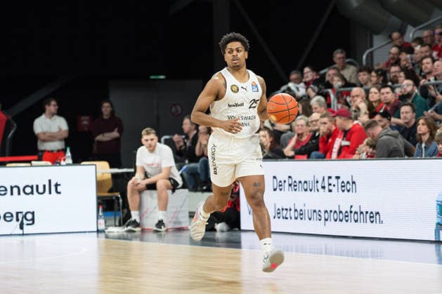 Bamberg, Germany 06 March 2026 1 BBL 2025 2026 BMA365 Bamberg Baskets vs Basketball Lions Braunschweig In the picture Grant Sherfield Braunschweig in the game setup Brose Arena Bayern Copyright: xFotostandx xSchmittx