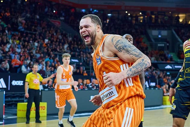 Joy, cheers from Christopher Ledlum ratiopharm ulm, 04 GER, ratiopharm ulm vs MHP Riesen Ludwigsburg, Basketball, 22 Matchday, EasyCredit BBL, Season 2025 2026, 06 03 2026 GER, ratiopharm ulm vs MHP Riesen Ludwigsburg, Basketball, 22 Matchday, EasyCredit BBL, Season 2025 2026, 06 03 2026 New Ulm Copyright: xEibner-Pressefoto GeraldxOelze-dexStoppanyx EP_ODS