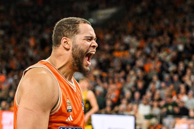 GER, BBL, ratiopharm Ulm vs MHP Riesen Ludwigsburg 06 03 2026, ratiopharm arena, Neu Ulm, GER, BBL, ratiopharm Ulm vs MHP Riesen Ludwigsburg, in the picture Christopher Ledlum Ulm, 4 roars his joy after a dunk nordphotoxGmbHx xHafner nph00200