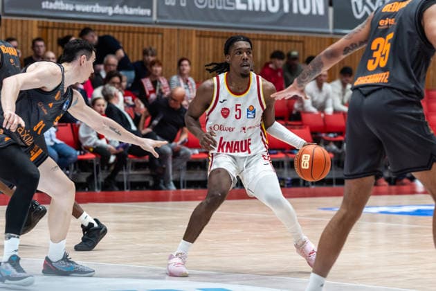 GER, easy Credit Basketball Bundesliga, Fitness First Würzburg Baskets Niners Chemnitz 06 03 2026, tectake ARENA Würzburg, Würzburg, GER, easy Credit Basketball Bundesliga, Fitness First Würzburg Baskets Niners Chemnitz Marcus Carr Fitness First Würzburg Baskets 5 Foto Alexander Trienitz Würzburg tectake ARENA Würzburg Bayern Germany