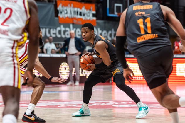GER, easy Credit Basketball Bundesliga, Fitness First Würzburg Baskets Niners Chemnitz 06 03 2026, tectake ARENA Würzburg, Würzburg, GER, easy Credit Basketball Bundesliga, Fitness First Würzburg Baskets Niners Chemnitz Eric Washington Niners Chemnitz, 33 Photo Alexander Trienitz Würzburg tectake ARENA Würzburg Bayern Germany