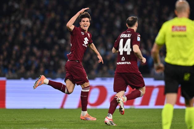 CALCIO - Serie A - SSC Napoli vs Torino FC Cesare Casadei of Torino F.C. celebrates after scoring the goal of 2-1 during the 28th day of the Serie A Championship between S.S.C. Napoli and Torino F.C. at the Diego Armando Maradona Stadium on March 6, 2026 in Naples, Italy. Naples Italy  Copyright: xIPAxSport ABACAx