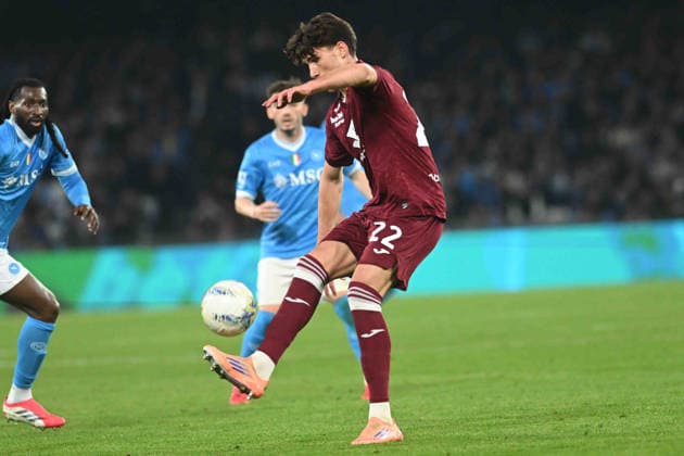 Torino s Cesare Casadei during the Serie A soccer match between Napoli and Torino at the Diego Armando Maradona Stadium in Naples, southern italy - Friday , March 06 , 2026. - Soccer .  Copyright: xAlessandroxGarofalo LaPressex